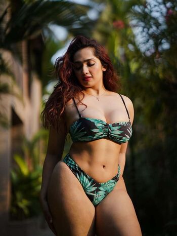 Full leaked Aditi mistry private onlyfans photo