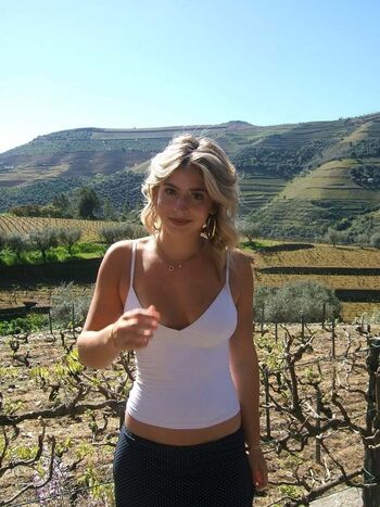 Full leaked Ainsley rolstad private onlyfans photo