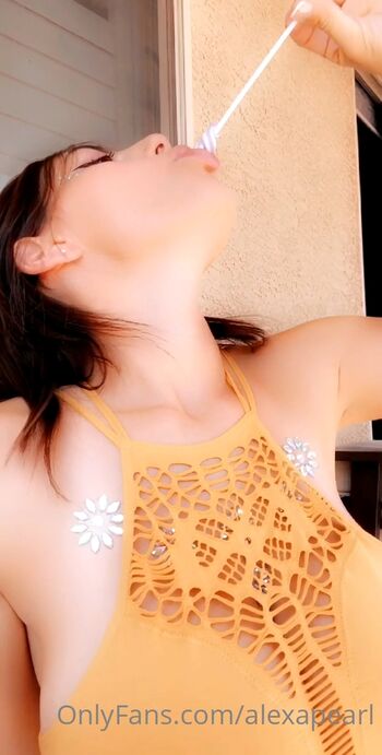 Full leaked Alexa pearl private onlyfans photo