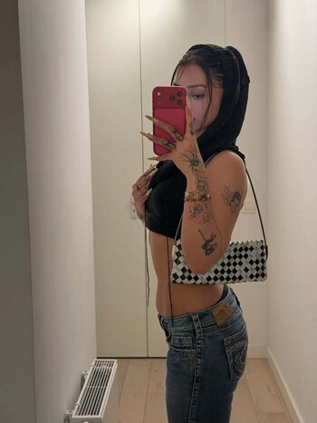 Full leaked Alizade private onlyfans photo