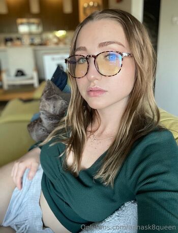 Full leaked Annaoswaldskqn private onlyfans photo