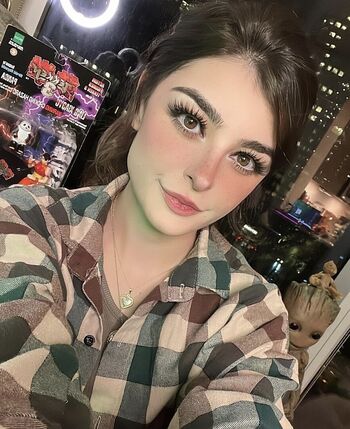 Full leaked Aruuu private onlyfans photo