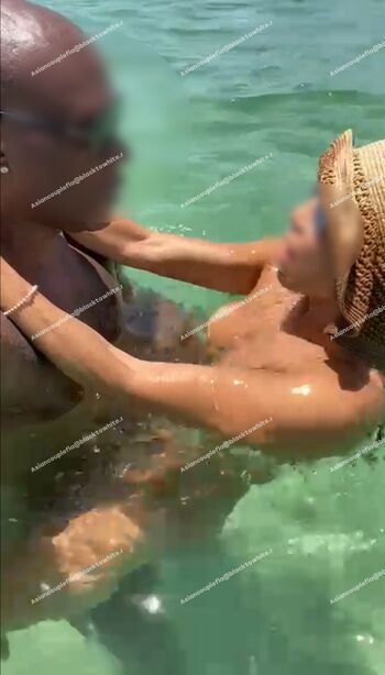 Full leaked Asiancouplefla private onlyfans photo