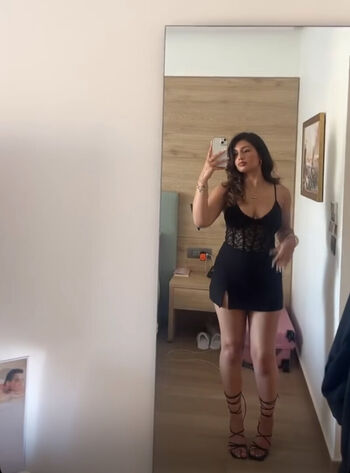 Full leaked Avneet kaur private onlyfans photo