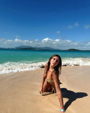 Full leaked Ayeisemi private onlyfans photo