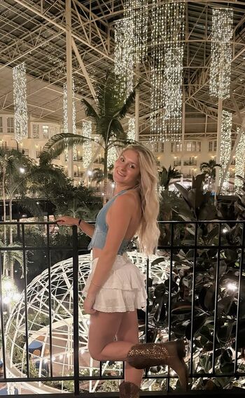 Full leaked Bella norris private onlyfans photo
