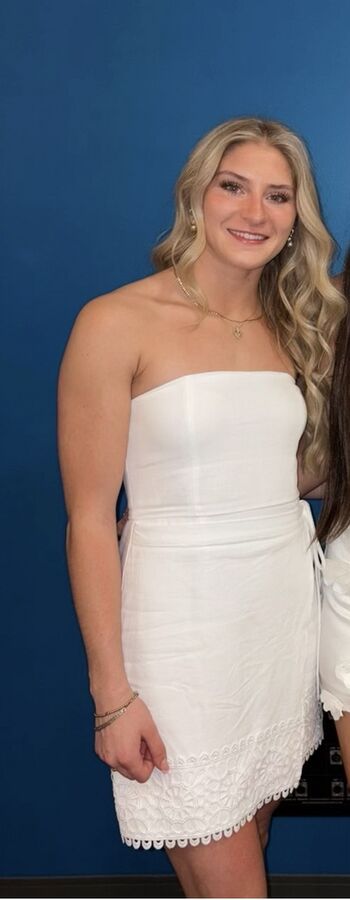 Full leaked Bella norris private onlyfans photo