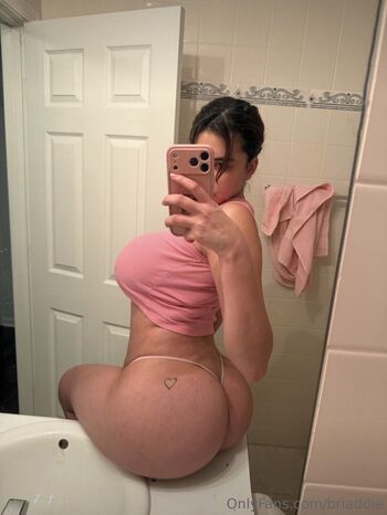 Full leaked Briiellas private onlyfans photo