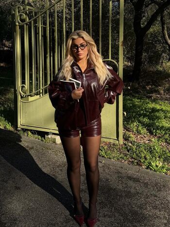 Full leaked Carla moreau page private onlyfans photo