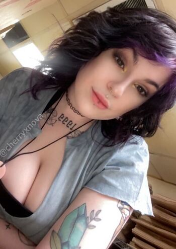 Cherrrynovaxxx