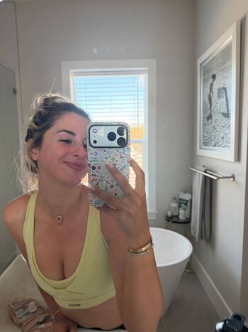 Full leaked Corina private onlyfans photo