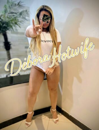 Debora Hotwife