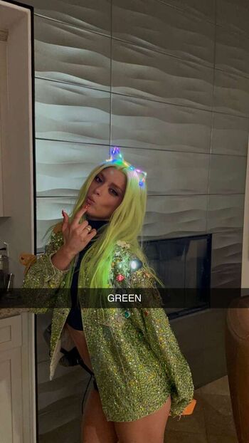 Full leaked Dixie d amelio private onlyfans photo