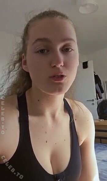 Full leaked Einfachnurchristiinaa private onlyfans photo