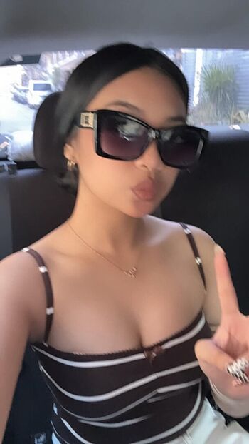 Full leaked Elara lyyy private onlyfans photo