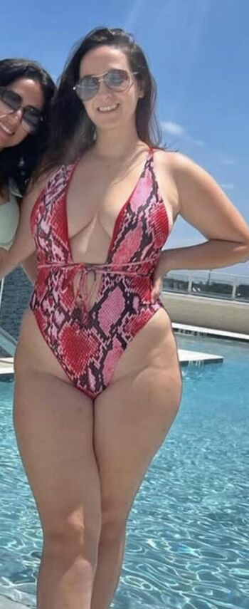 Full leaked Elise bolton bikini bowler private onlyfans photo