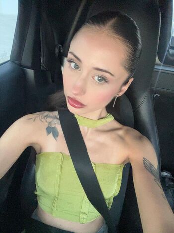 Full leaked Elizabethlynn private onlyfans photo