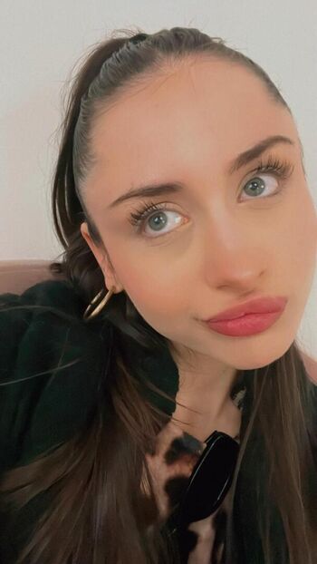 Full leaked Elizabethlynn private onlyfans photo