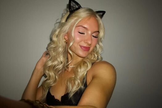 Full leaked Em marie page private onlyfans photo