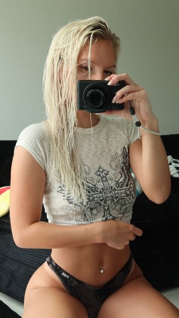 Full leaked Em marie private onlyfans photo