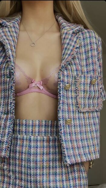 Full leaked Ema louise private onlyfans photo