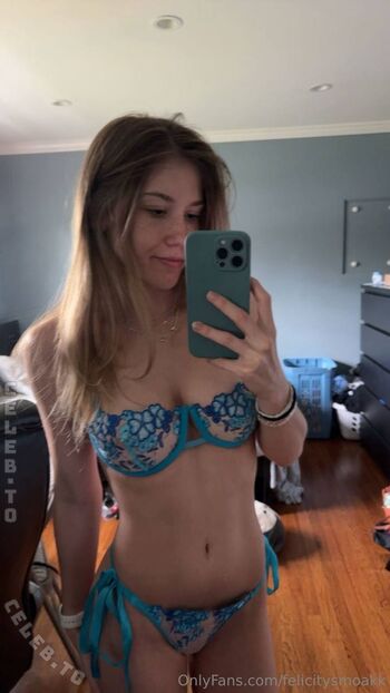 Full leaked Felicity smoak private onlyfans photo