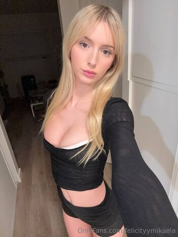 Full leaked Felicityhughes  page private onlyfans photo