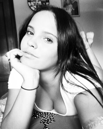 Full leaked Gloria camila private onlyfans photo