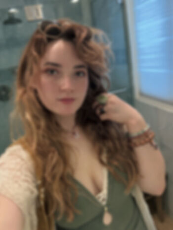 Full leaked Goodnight moon private onlyfans photo