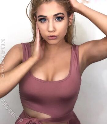 Full leaked Hailsbee private onlyfans photo