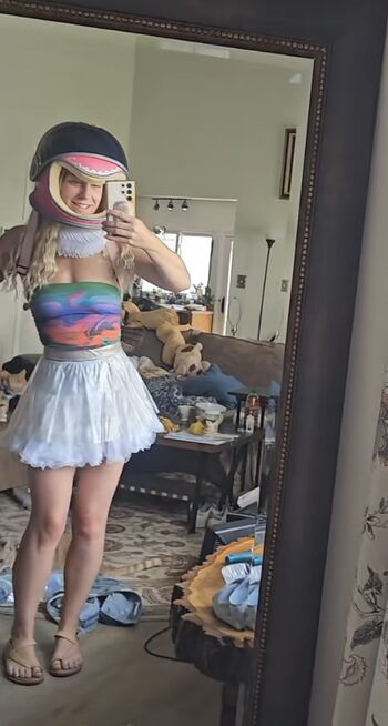 Full leaked Hellomonsterzero private onlyfans photo