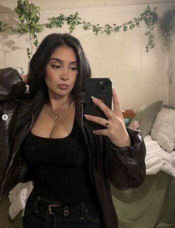 Full leaked Hermosainez page private onlyfans photo