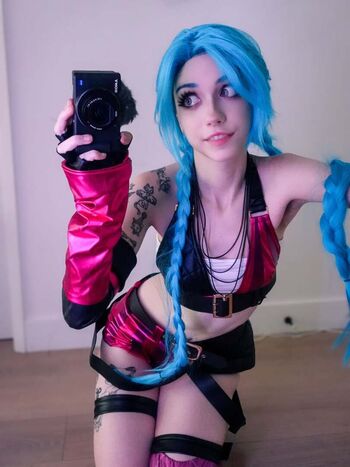Full leaked Iluvmeww private onlyfans photo