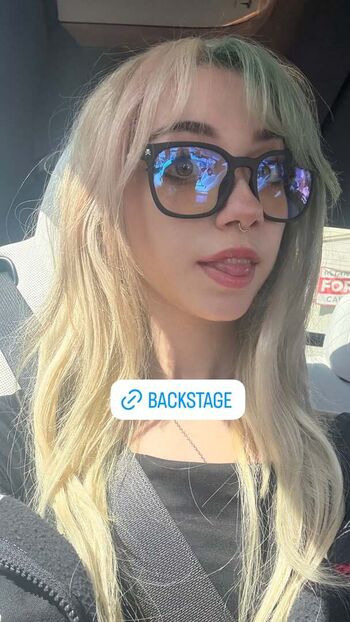 Full leaked Iluvmeww private onlyfans photo