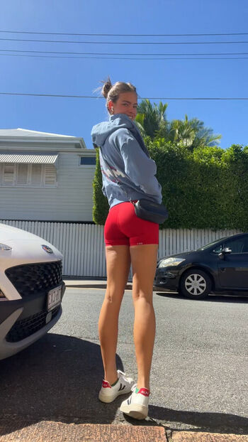 Full leaked Isabelle petzl private onlyfans photo