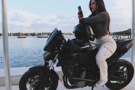Full leaked Itscarolinamarie private onlyfans photo
