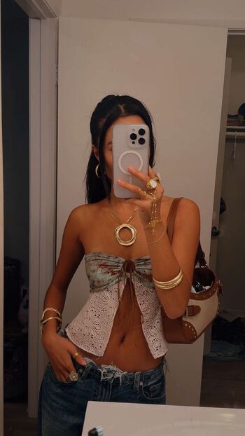 Full leaked Itslaaurr  page private onlyfans photo
