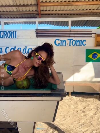 Full leaked Izabel goulart page private onlyfans photo