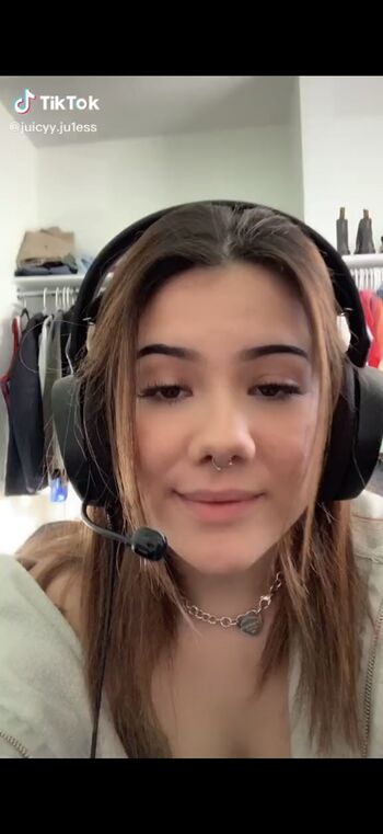 Juliagoolia69