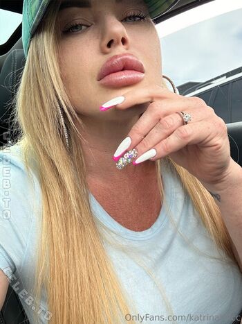 Full leaked Katrina thicc page private onlyfans photo
