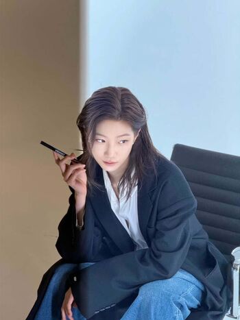 Kazuha Nakamura 中村 一葉