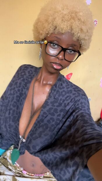 Full leaked Kikiolaola private onlyfans photo