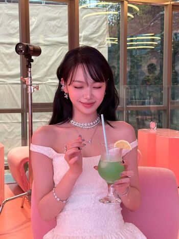 Full leaked Kim chaewon private onlyfans photo