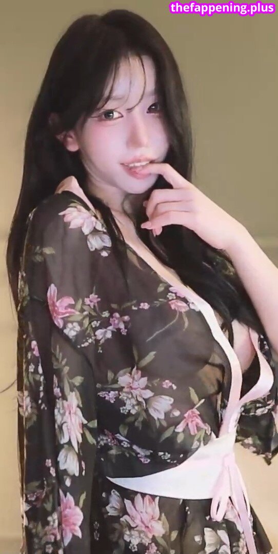 kkok7816 / kook1916 / midi Fotografie OnlyFans Dezbrăcată #163