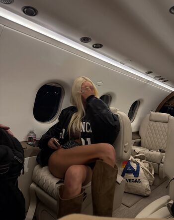 Full leaked Kngemma private onlyfans photo