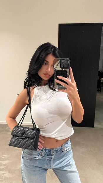 Full leaked Kylie jenner private onlyfans photo