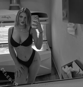 Full leaked Laradkvc private onlyfans photo