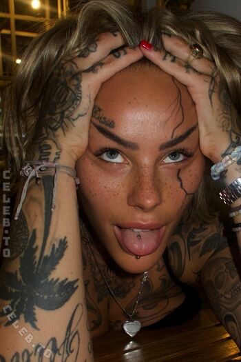 Leoni &Quot;Barbie&Quot; Baltz