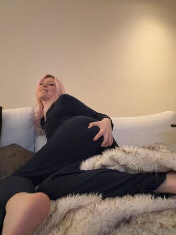 Full leaked Linzor private onlyfans photo