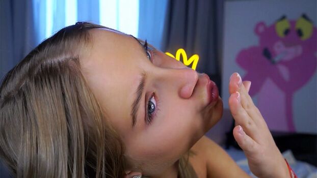 Full leaked Lipswithsmileonthem private onlyfans photo